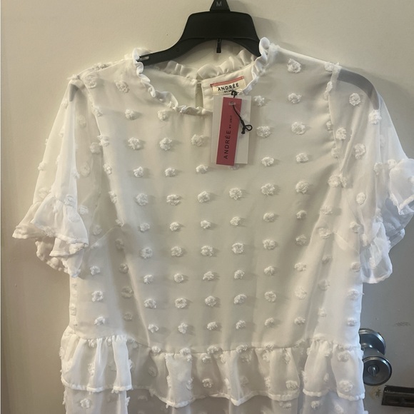 ANDREE BY UNIT Tops - Andree by Unit White Textured Women's Top